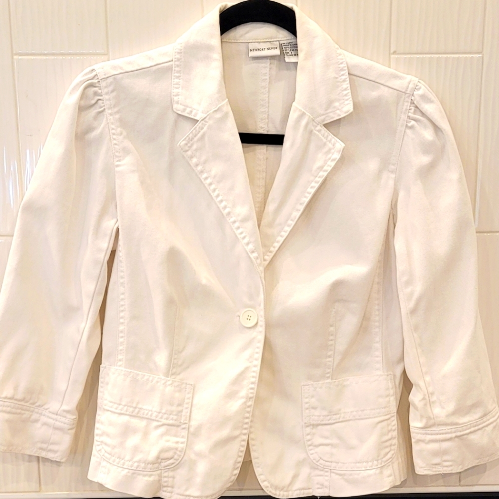 Womens Newport News 3/4 Sleeve Jacket Size M (Size 8 but fits like M)